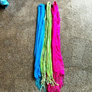 **3/$15** 3 Women’s scarves with sparkly accents